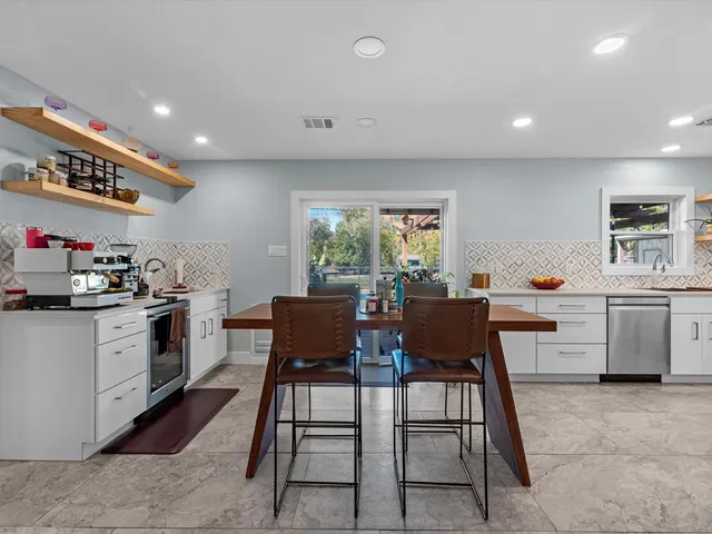 $3,500 | 712 Barbara Street, Tomball, TX 77375