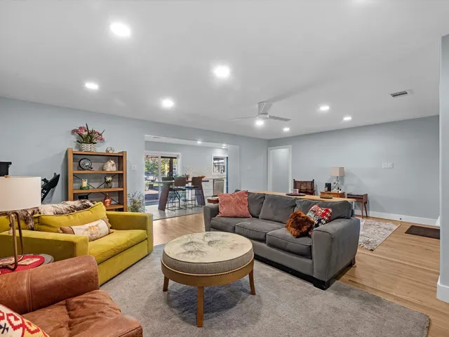 $3,500 | 712 Barbara Street, Tomball, TX 77375