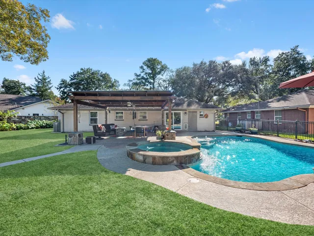 $3,500 | 712 Barbara Street, Tomball, TX 77375