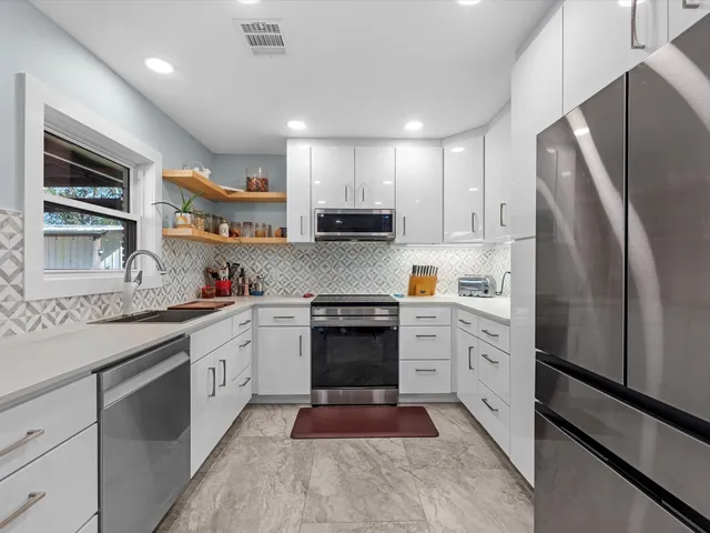 $3,500 | 712 Barbara Street, Tomball, TX 77375