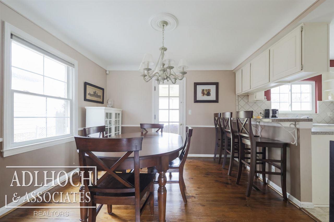 476 Cloverly Road Grosse Pointe, MI 48236 - Photo 7 of 22 31343566-9.JPG