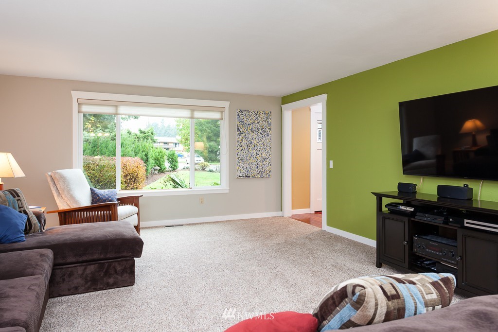 12734 Southeast 95th Place Renton, WA 98056 - Photo 2 of 16