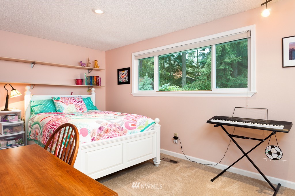 12734 Southeast 95th Place Renton, WA 98056 - Photo 11 of 16