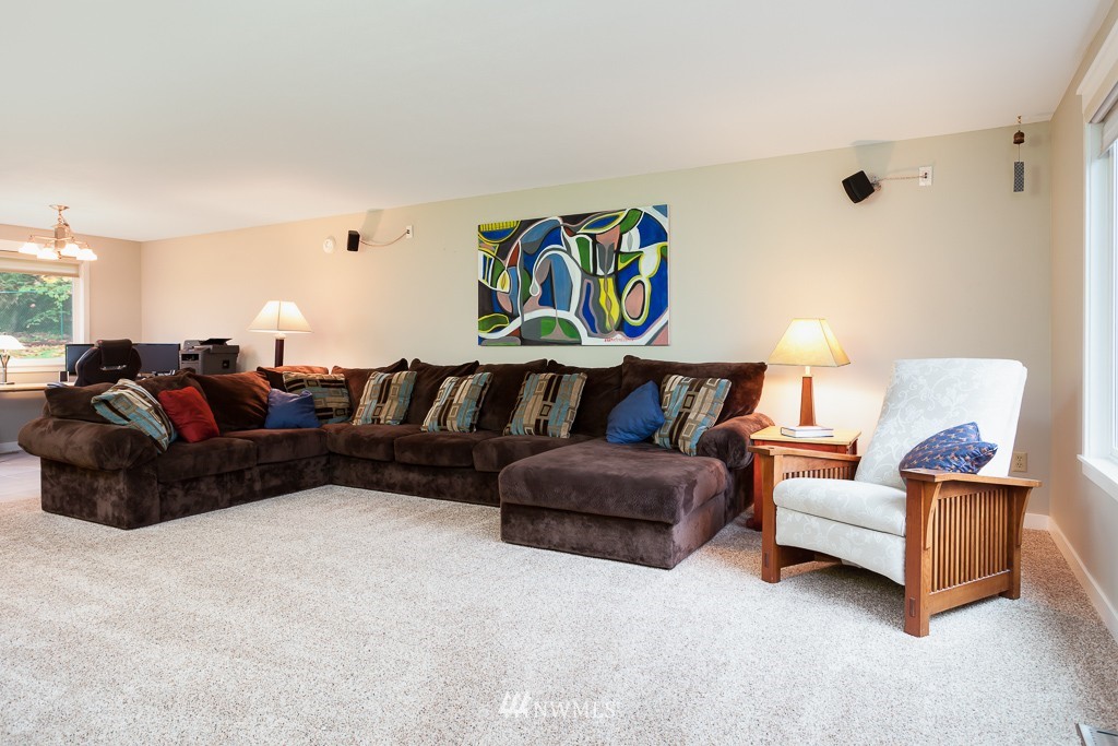 12734 Southeast 95th Place Renton, WA 98056 - Photo 3 of 16