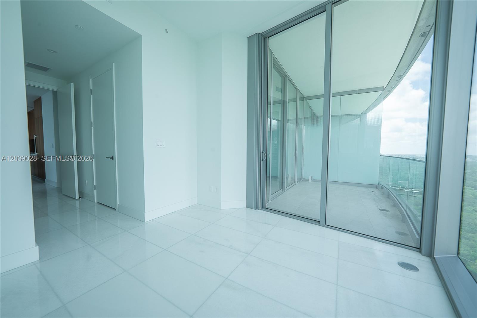175 Southeast 25th Road, Unit 2704 Miami, FL 33129 - Photo 18 of 26