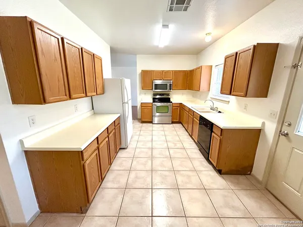 $1,785 | 4762 Aspen View, San Antonio, TX 78217