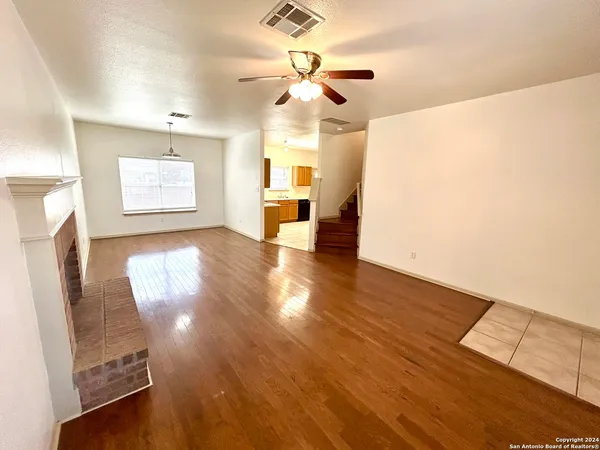 $1,785 | 4762 Aspen View, San Antonio, TX 78217