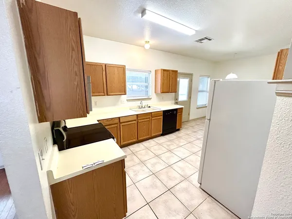 $1,785 | 4762 Aspen View, San Antonio, TX 78217