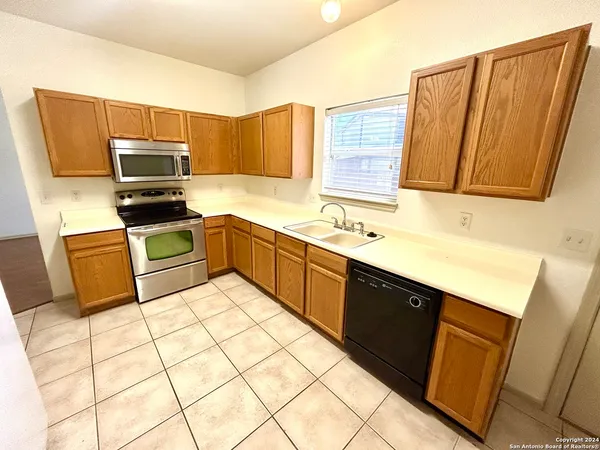 $1,785 | 4762 Aspen View, San Antonio, TX 78217