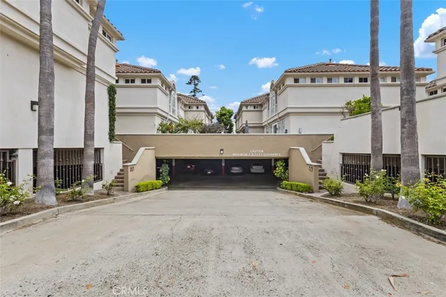 $4,500 | 2101 East 15th Street, Unit 7, Newport Beach, CA 92663