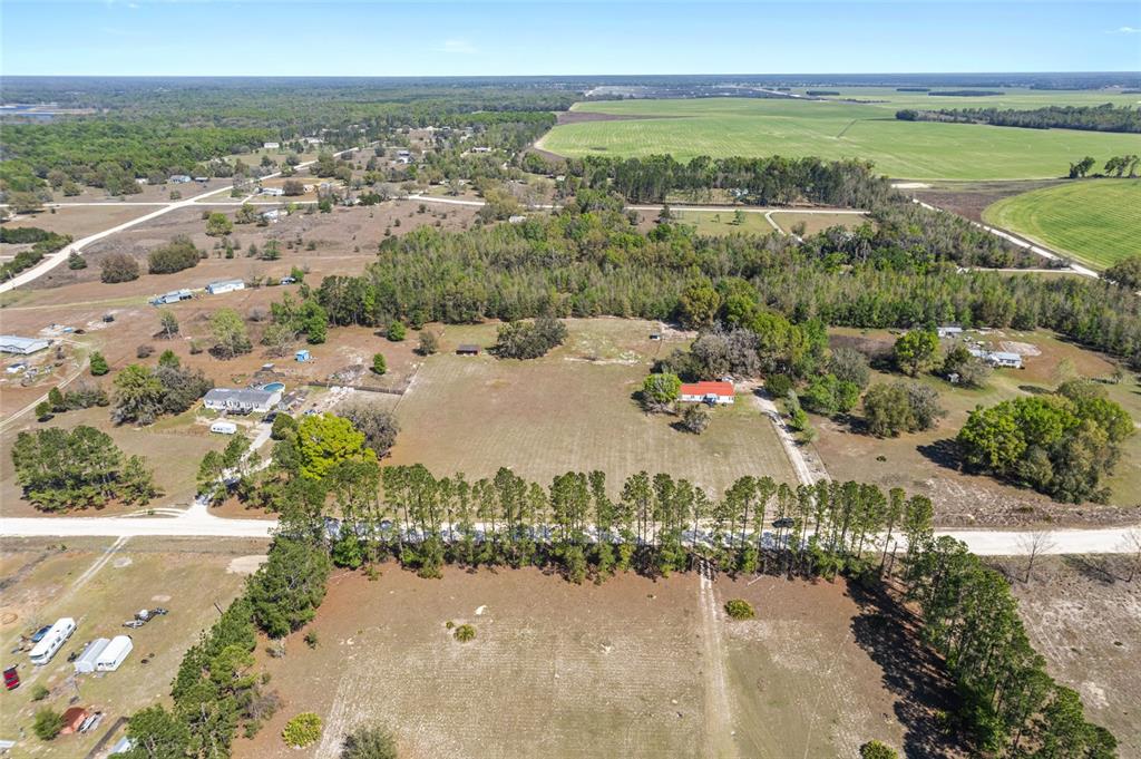 5600 Southeast 39th Street Trenton, FL 32693 - Photo 62 of 73 a view of city and ocean