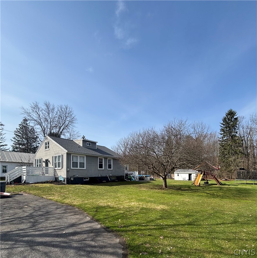 23 Phillips Street Lysander, NY 13027 - Photo 3 of 28