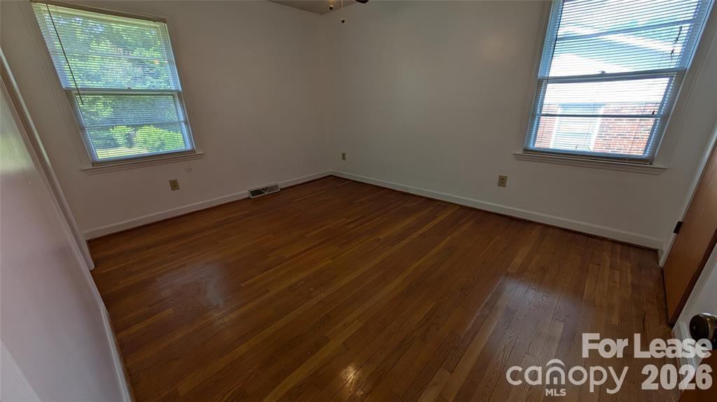 534 Westside Terrace Davidson, NC 28036 - Photo 14 of 18 an empty room with a window