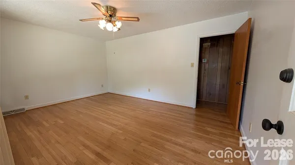 $2,100 | 534 Westside Terrace, Davidson, NC 28036