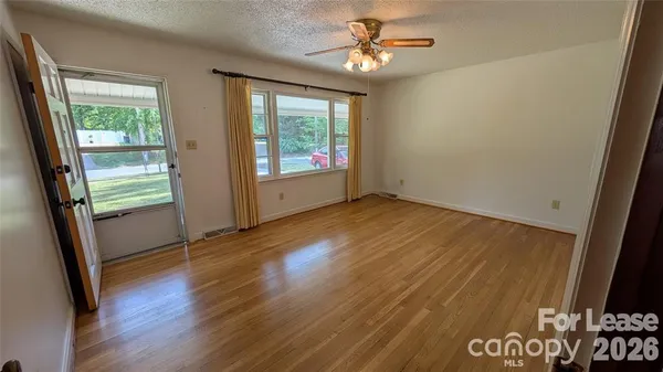 $2,100 | 534 Westside Terrace, Davidson, NC 28036