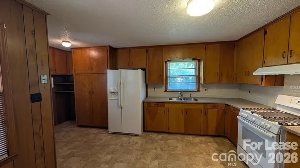 $2,100 | 534 Westside Terrace, Davidson, NC 28036