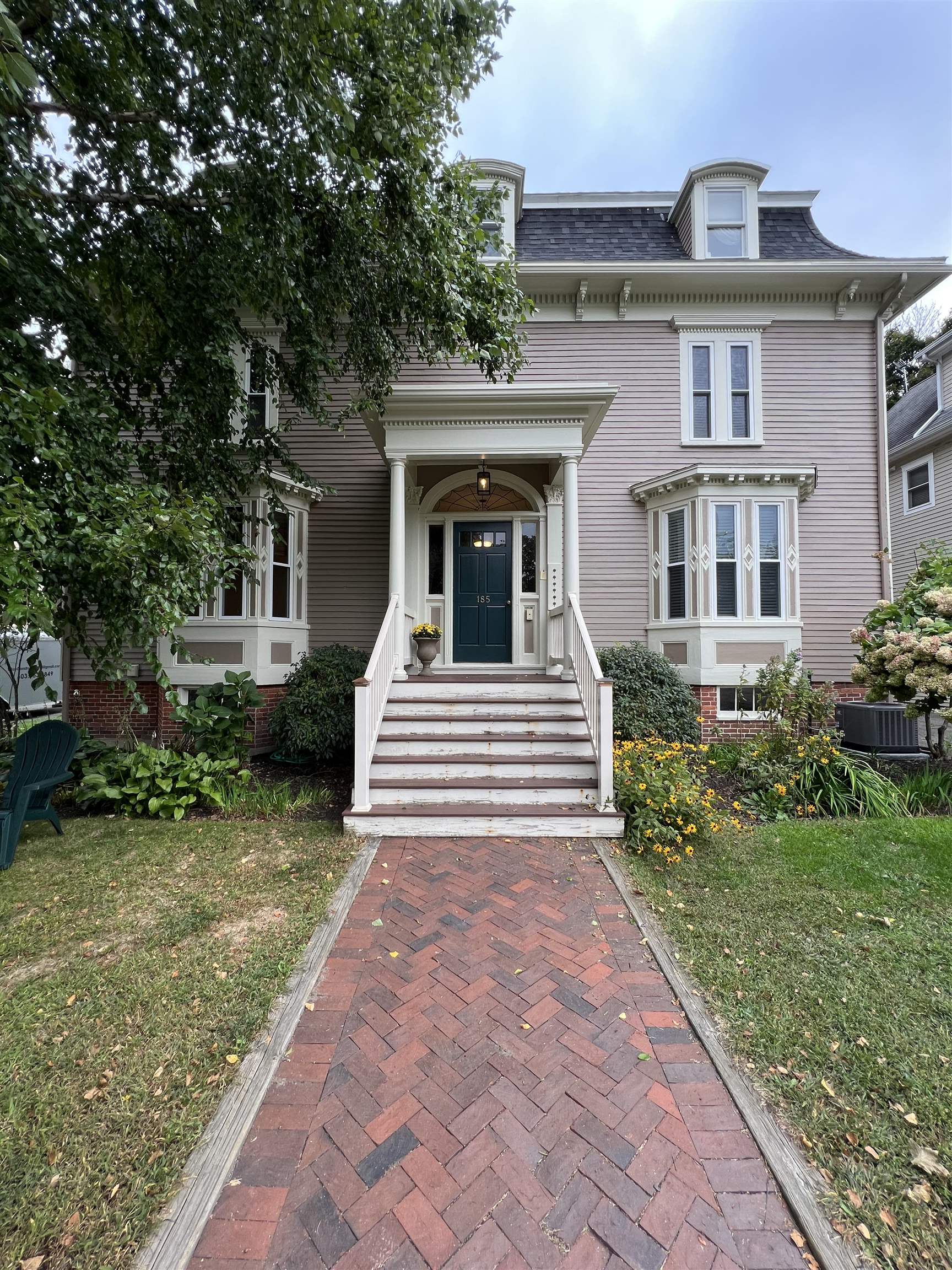 185 Madison Street, Unit 1 Portsmouth, NH 03801 - Photo 1 of 19