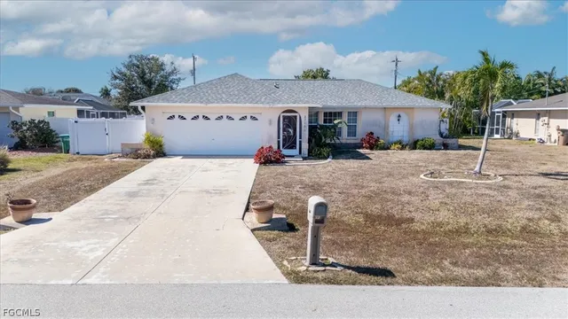 $245,000 | 2206 Southeast 8th Place, Cape Coral, FL 33990