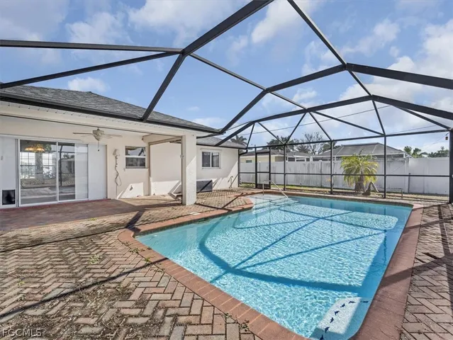 $245,000 | 2206 Southeast 8th Place, Cape Coral, FL 33990