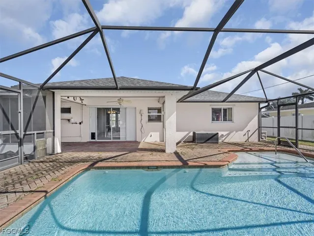 $245,000 | 2206 Southeast 8th Place, Cape Coral, FL 33990