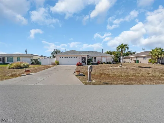 $245,000 | 2206 Southeast 8th Place, Cape Coral, FL 33990