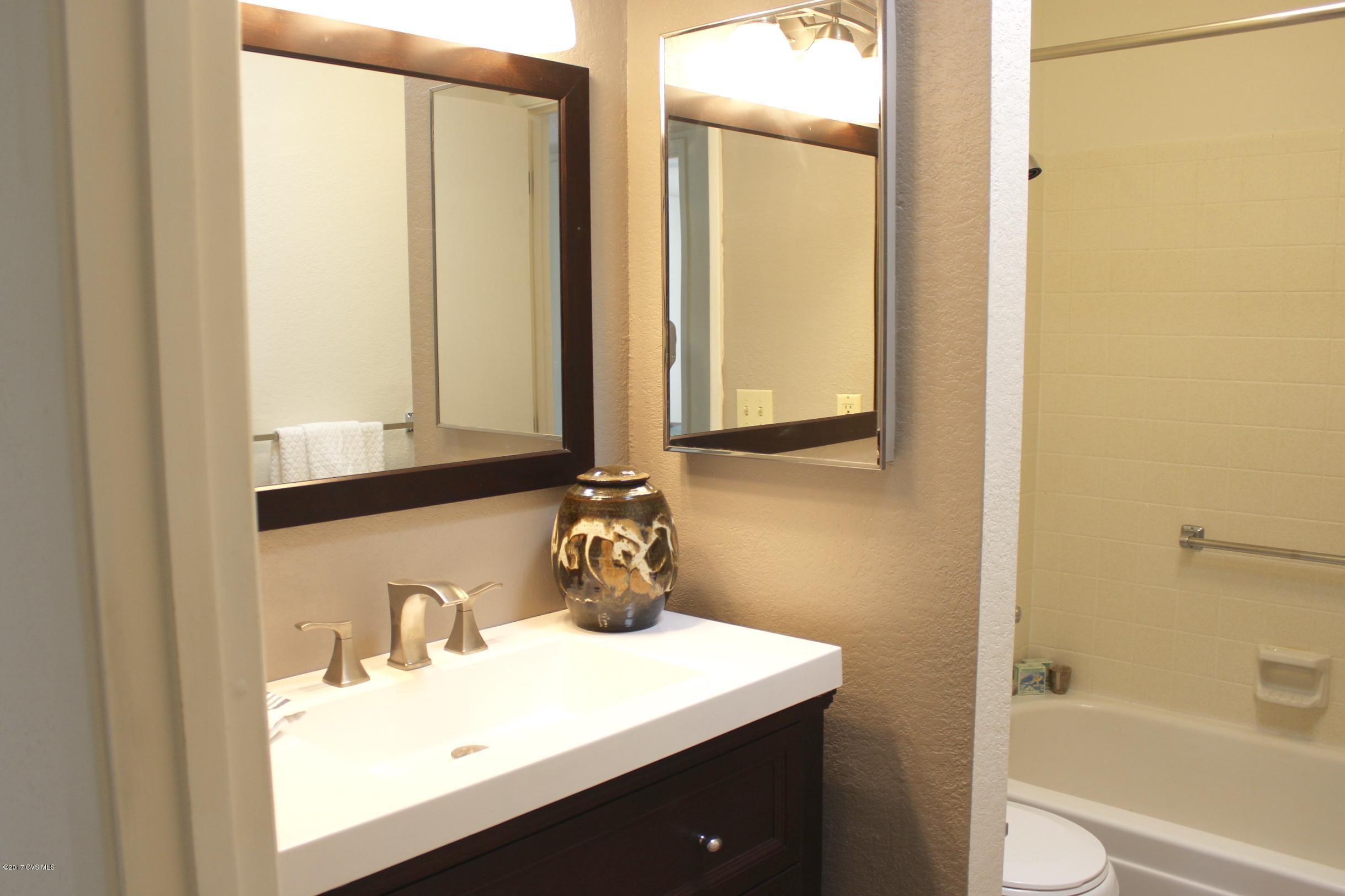 433 West Rio-Santa Cruz Green Valley, AZ 85614 - Photo 23 of 36 Gallery Image 23