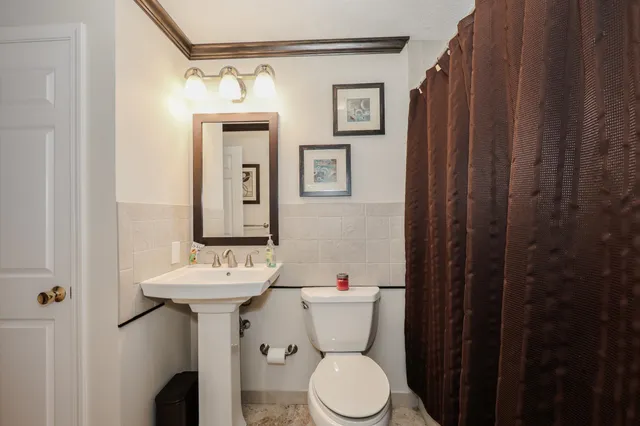 $369,000 | 267 Winding Pond Road, Londonderry, NH 03053