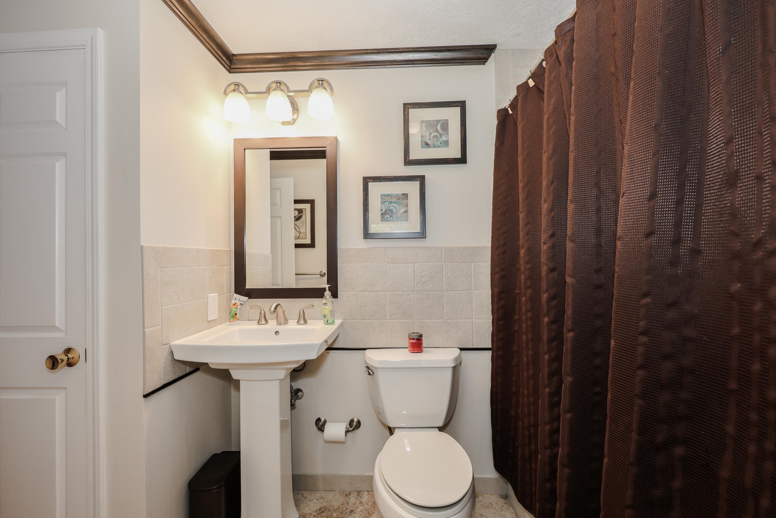 267 Winding Pond Road Londonderry, NH 03053 - Photo 20 of 34