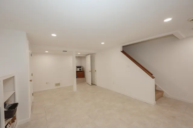 $369,000 | 267 Winding Pond Road, Londonderry, NH 03053