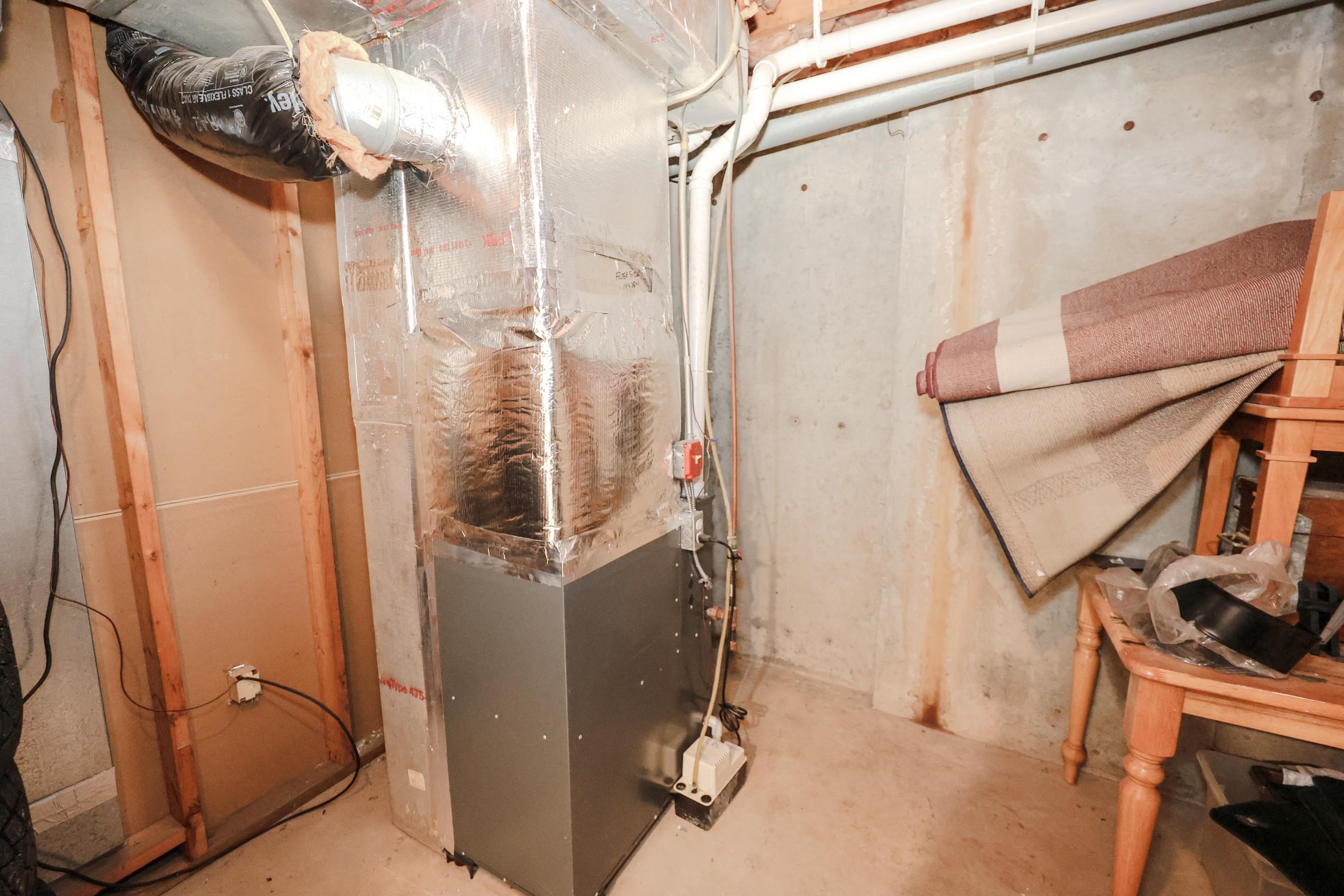 267 Winding Pond Road Londonderry, NH 03053 - Photo 24 of 34