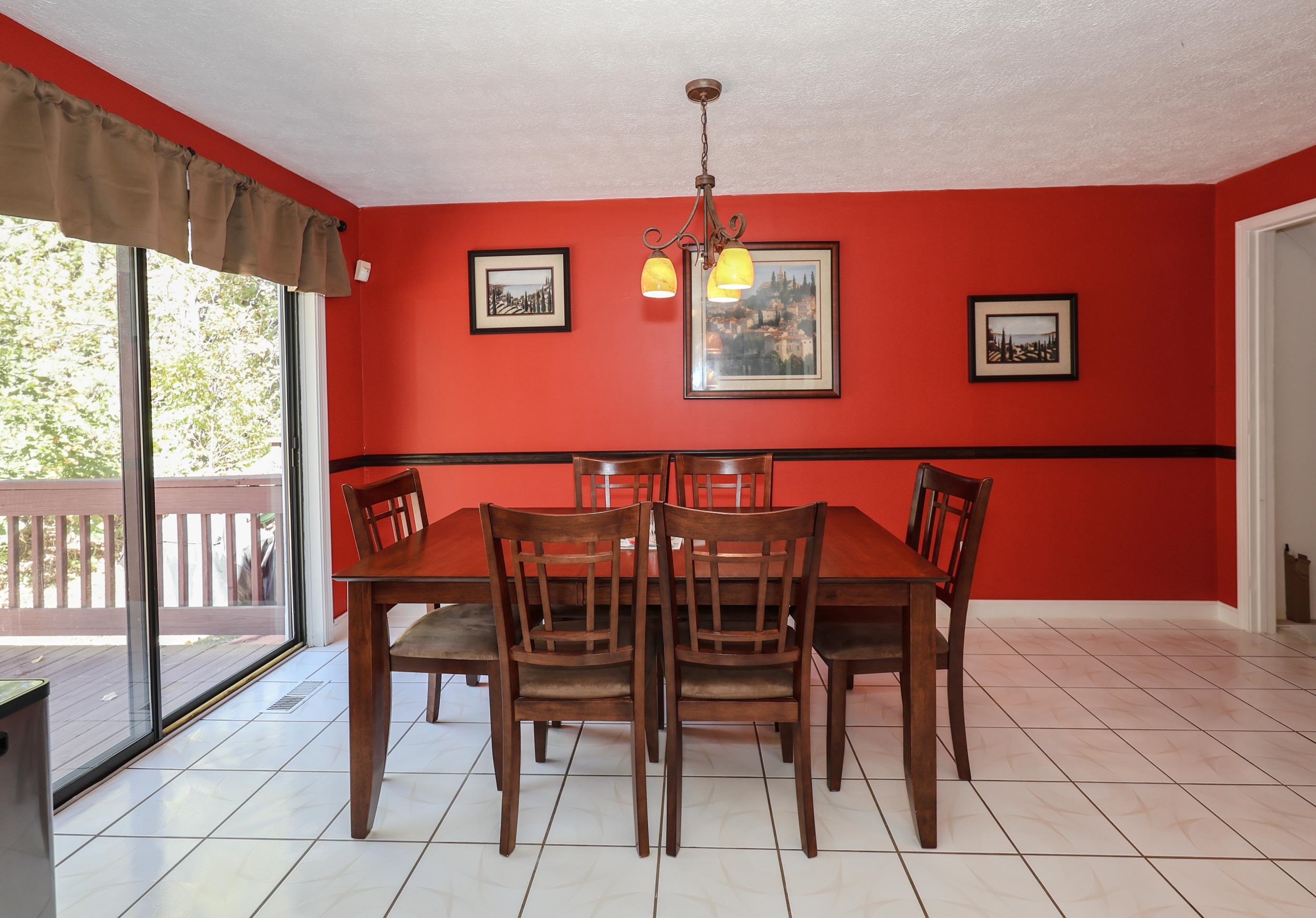 267 Winding Pond Road Londonderry, NH 03053 - Photo 9 of 34