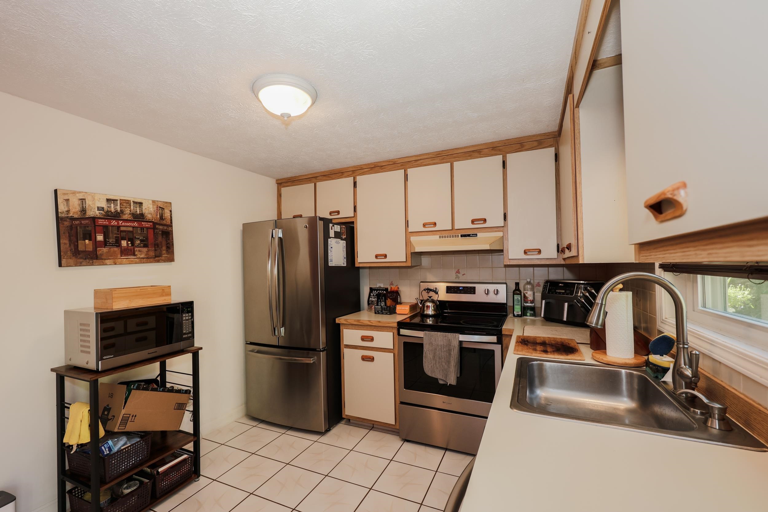 267 Winding Pond Road Londonderry, NH 03053 - Photo 10 of 34