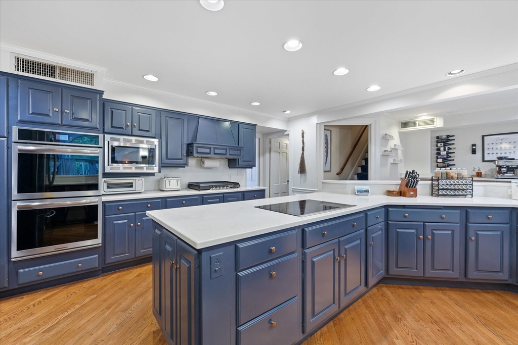 6 Paul Revere Road Worcester, MA 01609 - Photo 17 of 41