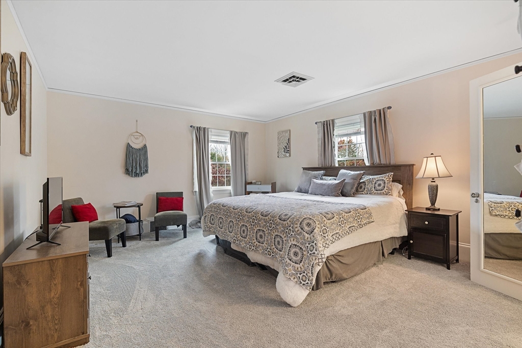 6 Paul Revere Road Worcester, MA 01609 - Photo 28 of 41