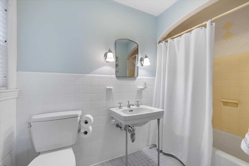 6 Paul Revere Road Worcester, MA 01609 - Photo 32 of 41