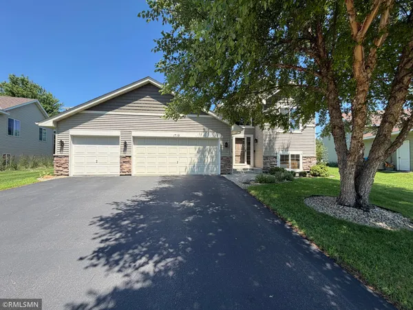 $474,900 | 1719 Gotland Lane, Shakopee, MN 55379