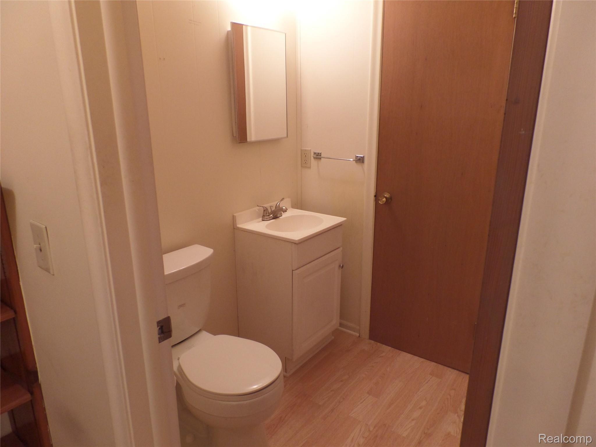 5436 Torrey Road Flint, MI 48507 - Photo 15 of 29 SAM_1050.JPG