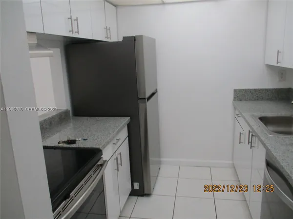 $2,300 | 14611 North Kendall Drive, Unit 304L, Miami, FL 33186