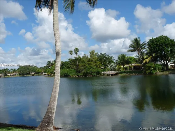 $2,300 | 14611 North Kendall Drive, Unit 304L, Miami, FL 33186