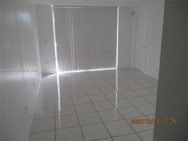 $2,300 | 14611 North Kendall Drive, Unit 304L, Miami, FL 33186