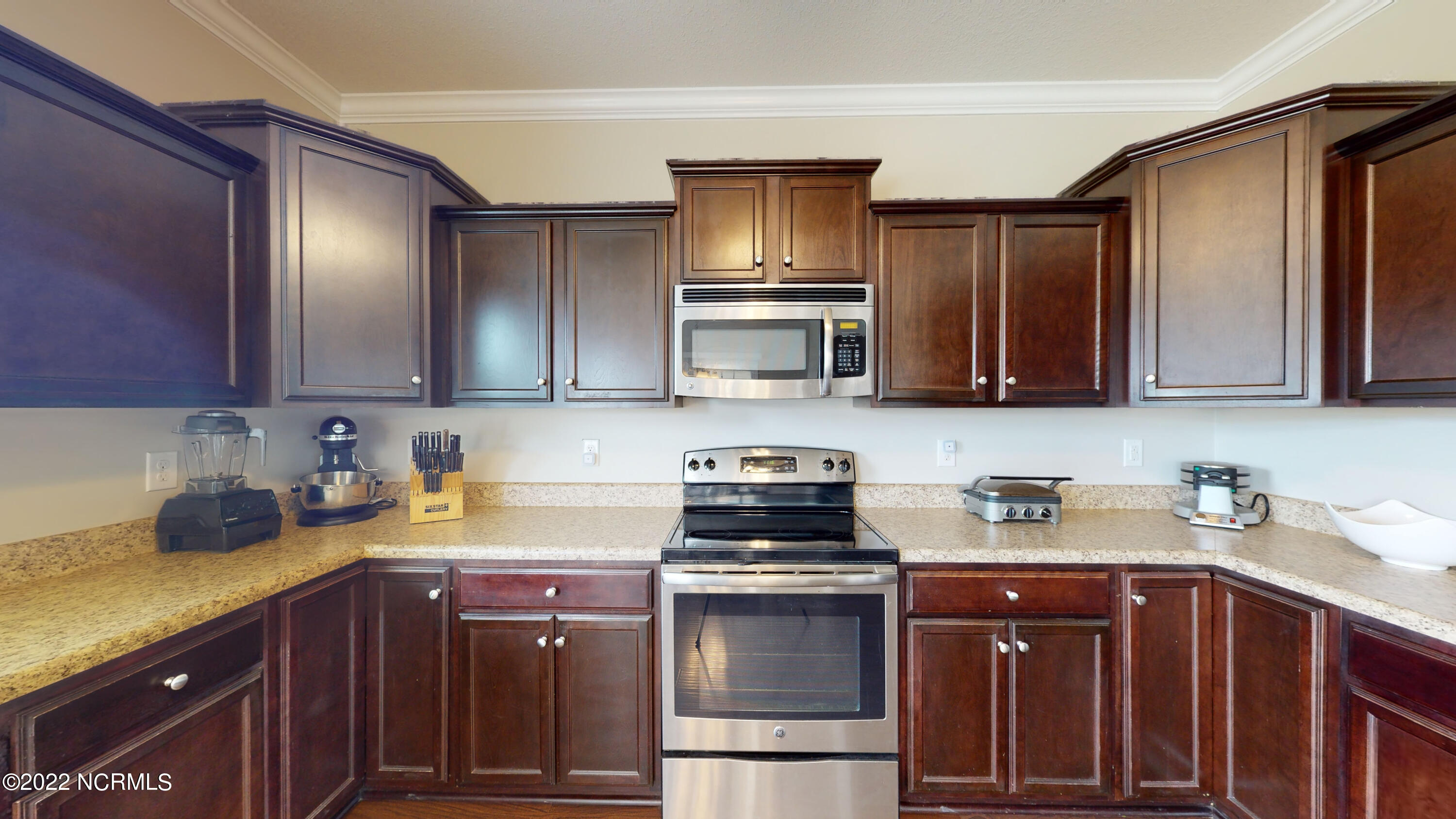 320 Merin Height Road Jacksonville, NC 28546 - Photo 13 of 34 320-Merin-Height-09012022_145725