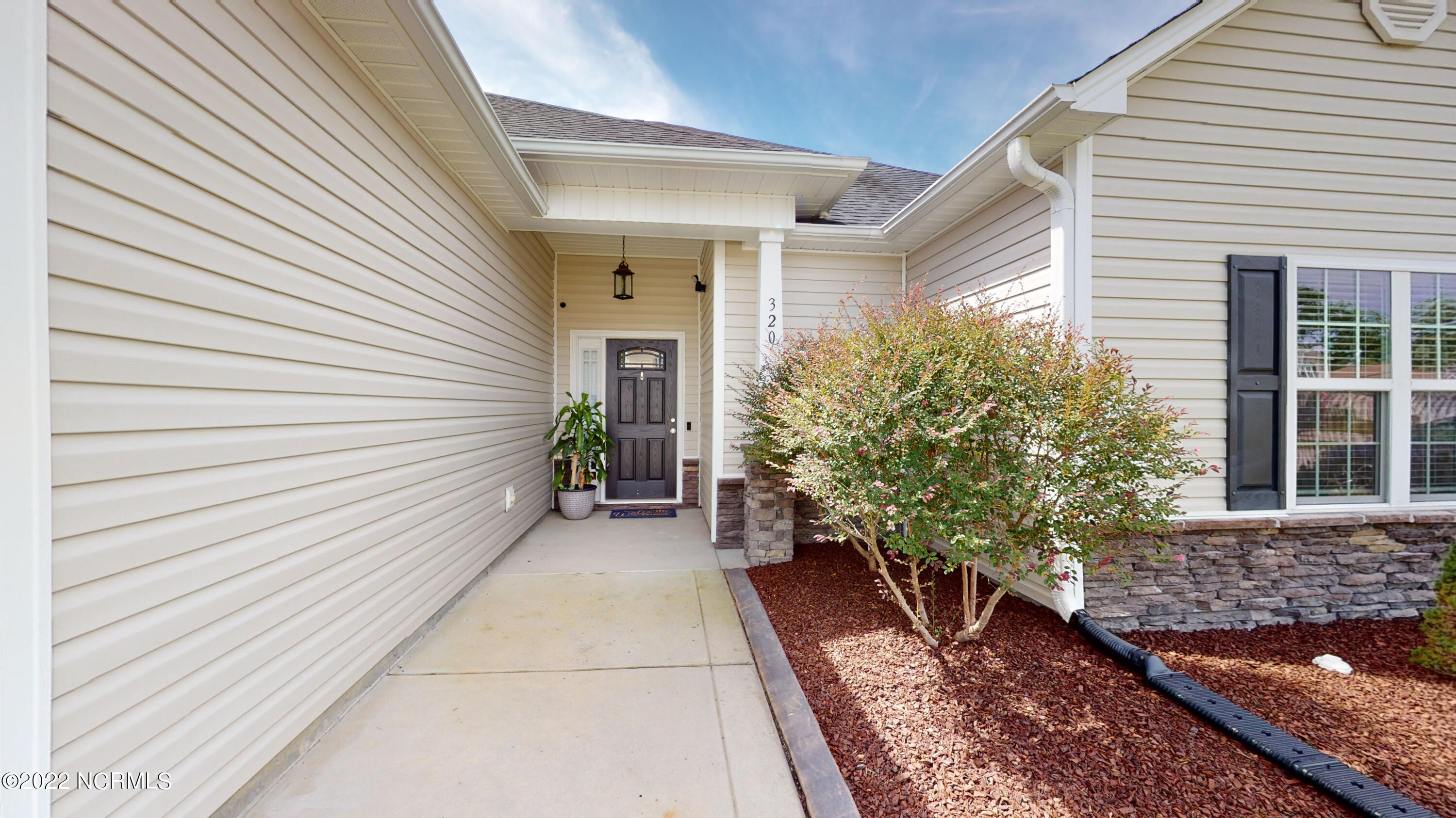 320 Merin Height Road Jacksonville, NC 28546 - Photo 4 of 34 320-Merin-Height-09012022_144813