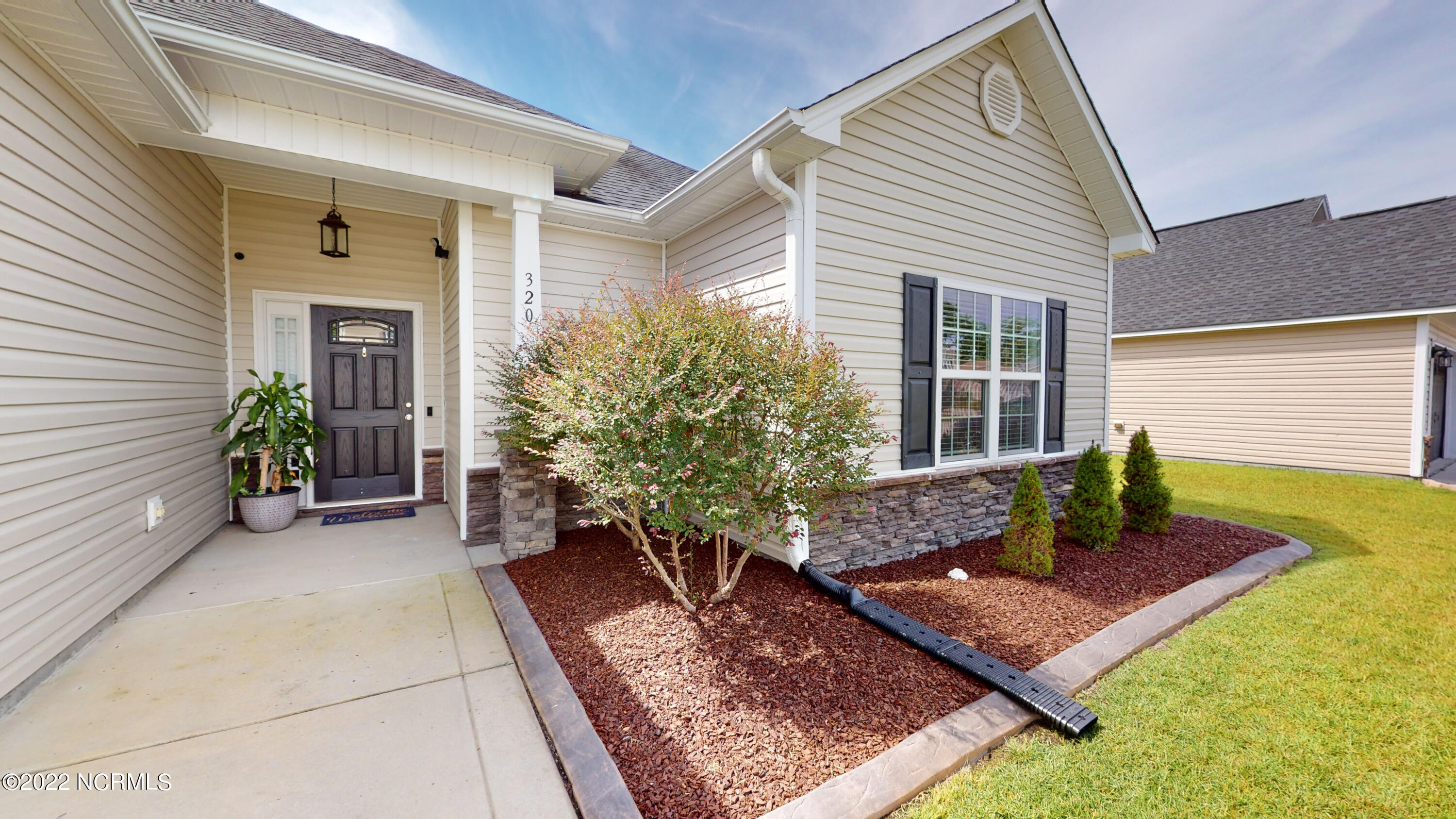 320 Merin Height Road Jacksonville, NC 28546 - Photo 5 of 34 320-Merin-Height-09012022_144843