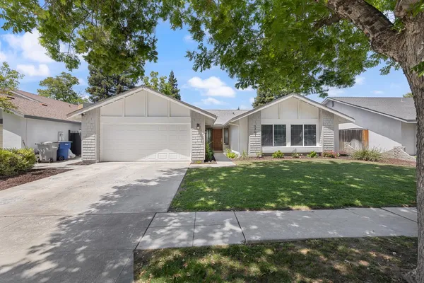 $388,000 | 5361 North El Sol Avenue, Fresno, CA 93722