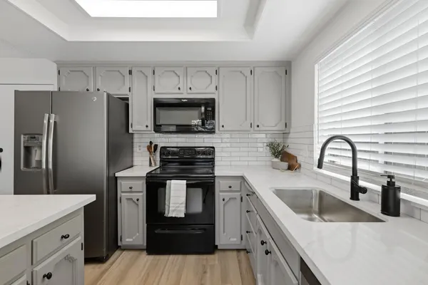 $388,000 | 5361 North El Sol Avenue, Fresno, CA 93722