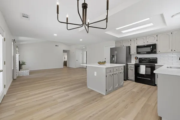 $388,000 | 5361 North El Sol Avenue, Fresno, CA 93722