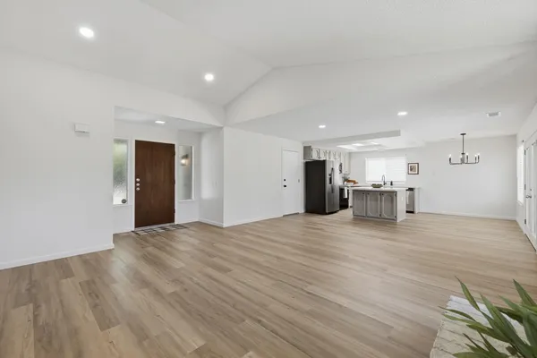$388,000 | 5361 North El Sol Avenue, Fresno, CA 93722