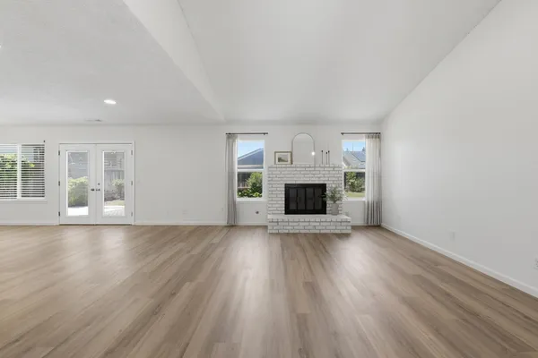 $388,000 | 5361 North El Sol Avenue, Fresno, CA 93722