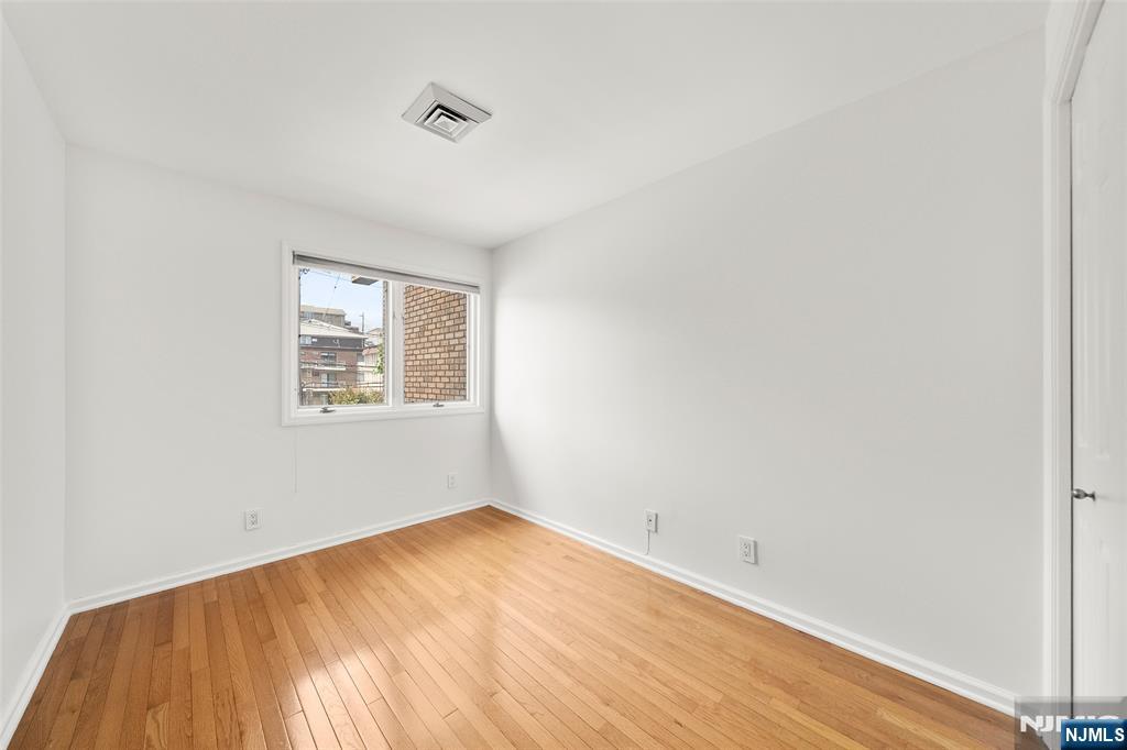 300 Gorge Road, Unit 1 Cliffside Park, NJ 07010 - Photo 21 of 33