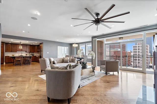 $875,000 | 333 Massachusetts Avenue, Unit 507, Indianapolis, IN 46204
